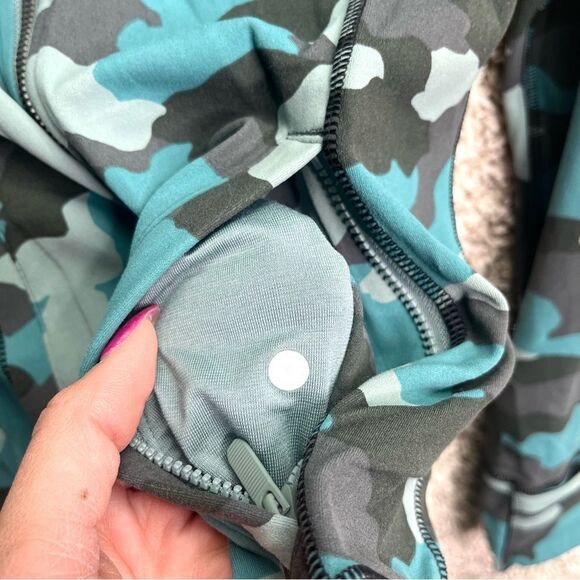 Lululemon Jacket Women’s 6 Hooded Define Heritage 365 Camo Tidewater Teal Multi - Picture 4 of 6